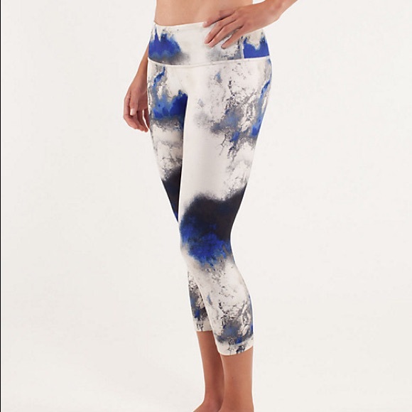 lululemon athletica Pants - Lululemon Wunder Under Milky Way Galaxy Crop